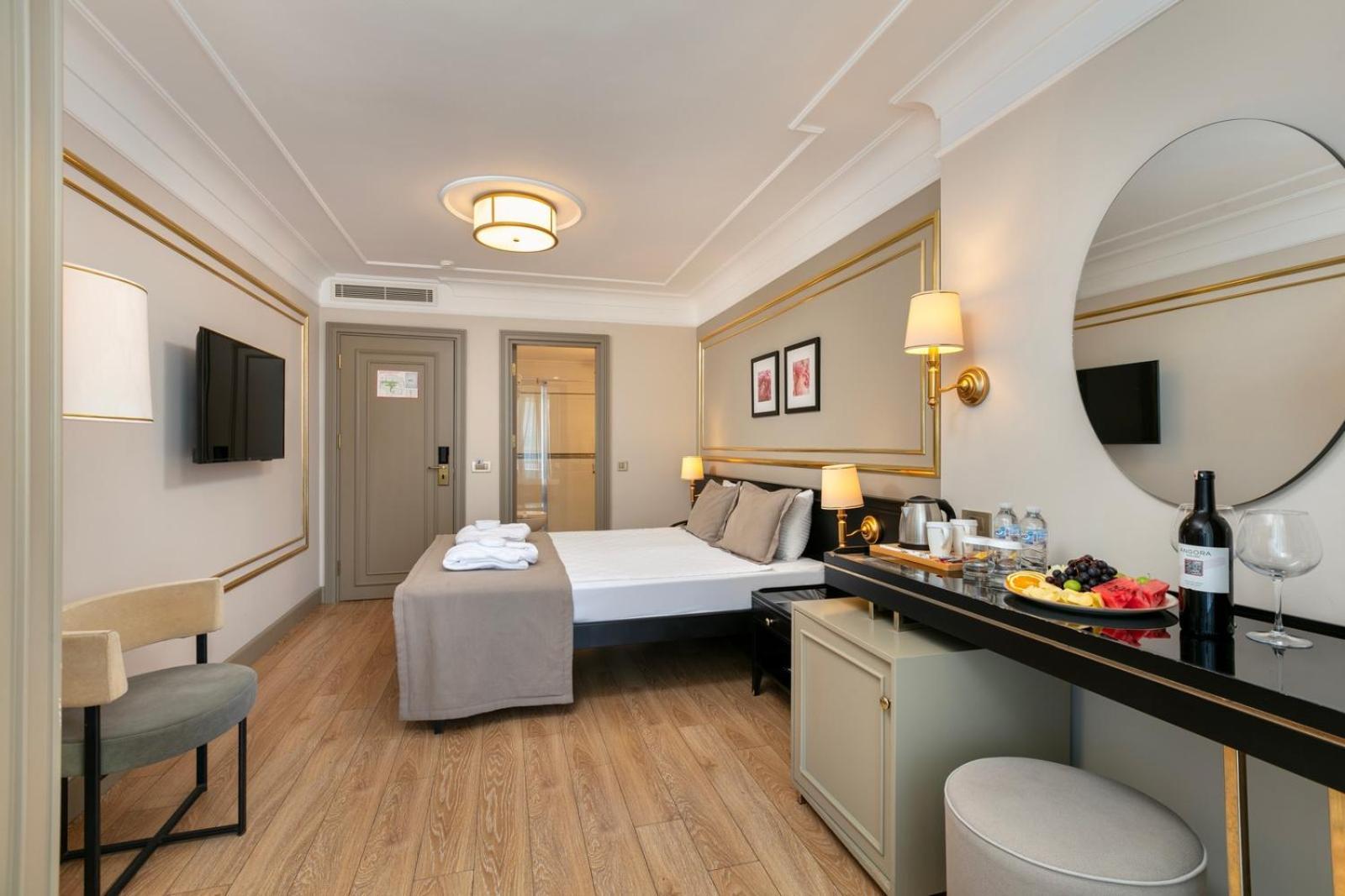 Reo Hotel Spa - Ex Pacco Hotel Antalya Bagian luar foto