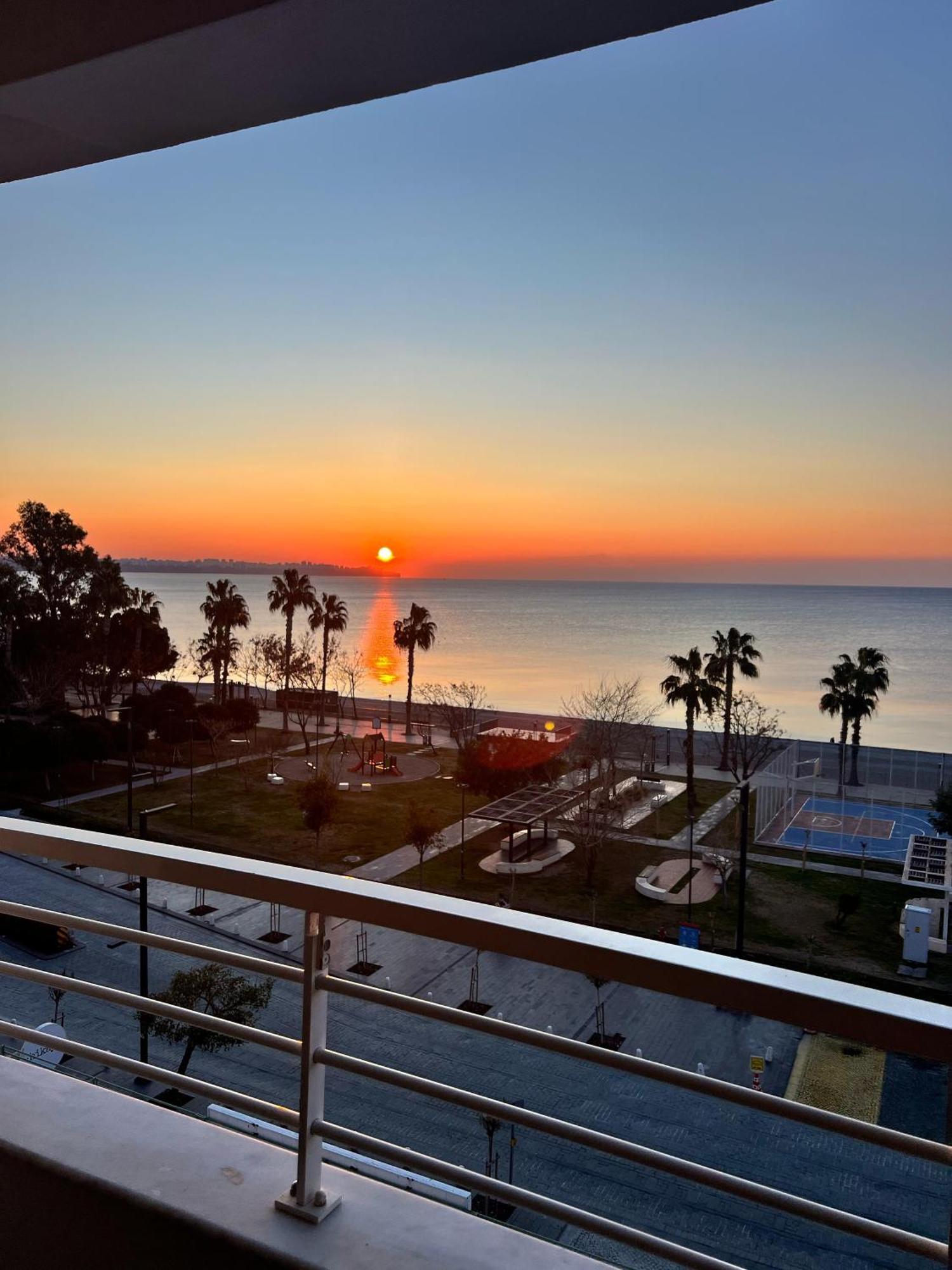 Reo Hotel Spa - Ex Pacco Hotel Antalya Bagian luar foto